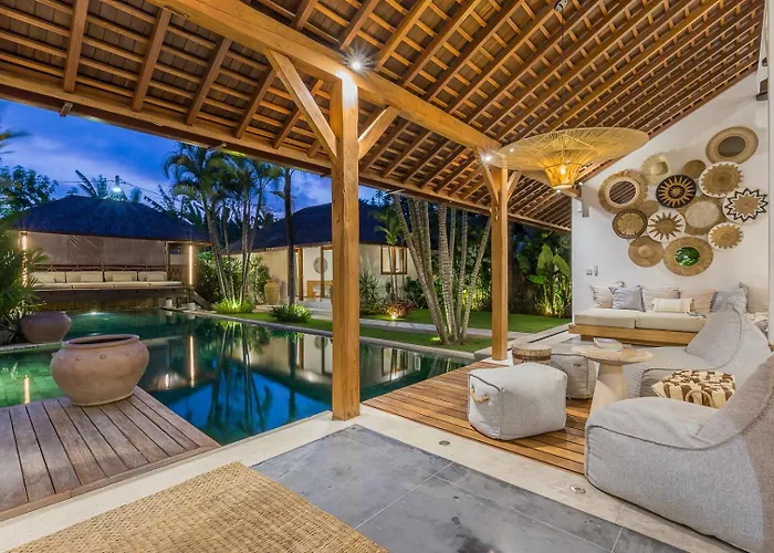 B Villa Seminyak