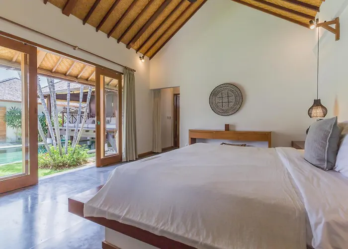 B * Seminyak